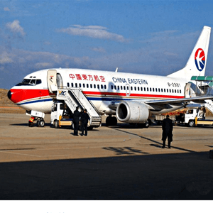 重庆江北机场空运航空快运业稳步发展的原因是什么？